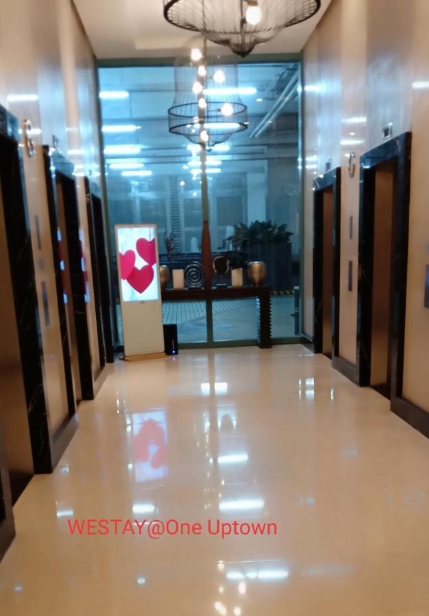 One Uptown Opposite Of Grandhyatt Hotel Manila Taguig City Exteriör bild