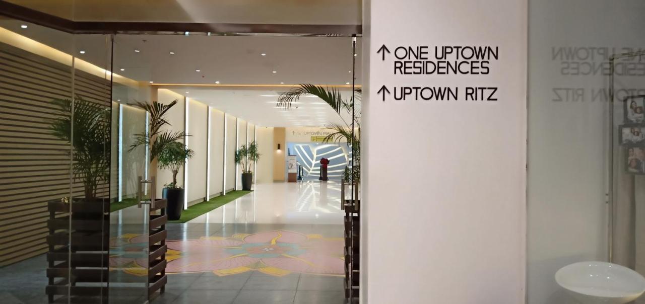 One Uptown Opposite Of Grandhyatt Hotel Manila Taguig City Exteriör bild