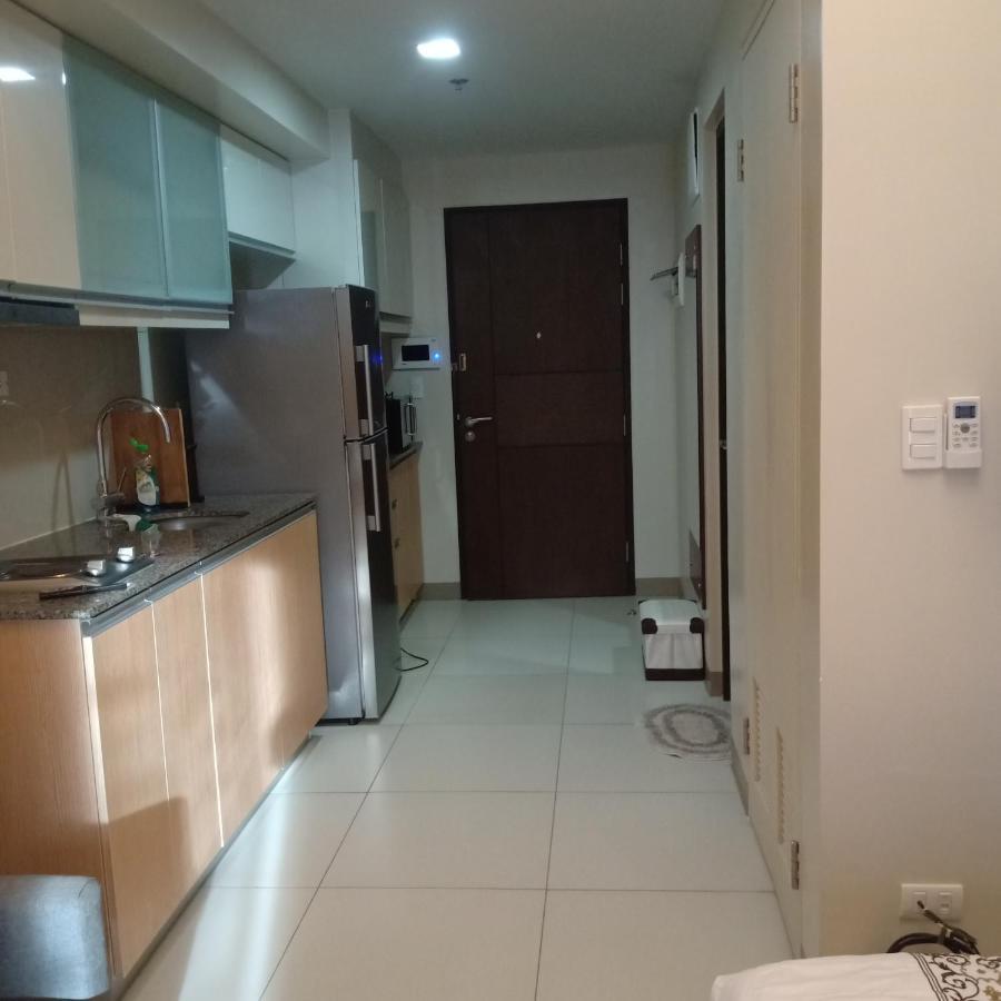 One Uptown Opposite Of Grandhyatt Hotel Manila Taguig City Exteriör bild