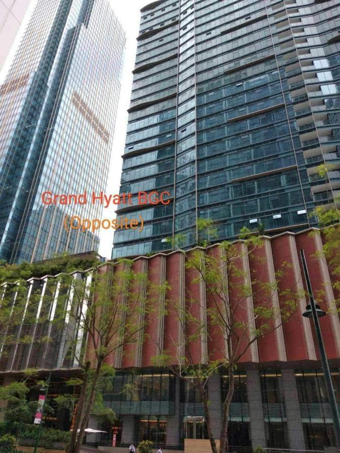 One Uptown Opposite Of Grandhyatt Hotel Manila Taguig City Exteriör bild